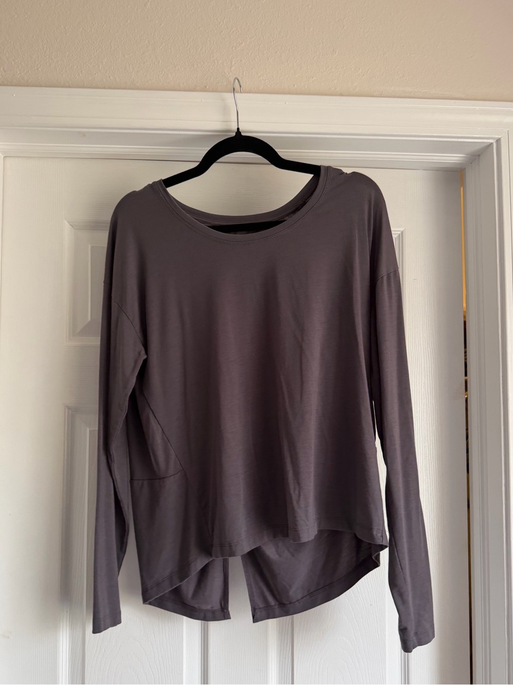 Athleta Long Sleeve Crewneck Top in Charcoal Gray